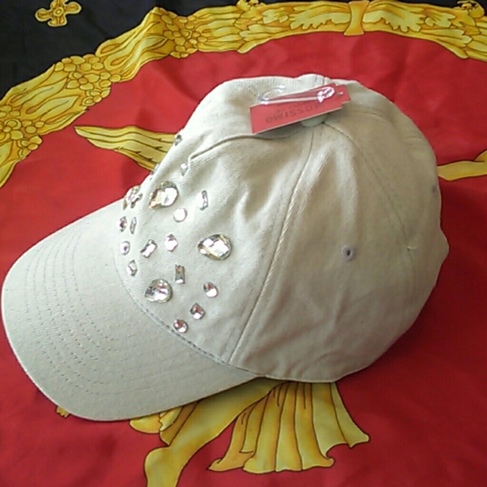 Hat - Picture 4 of 6